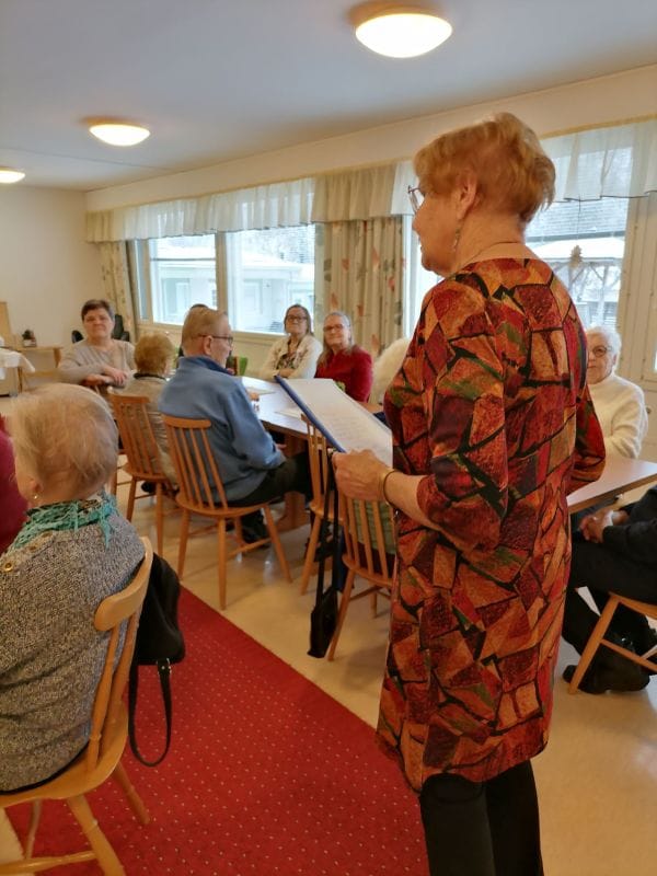 Puheenjohtaja Eeva-Liisa Luukkonen.